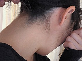 【神乳2】 男慣れしていないピュアでマジメで優しい隠れ巨乳娘　サンプル画像03